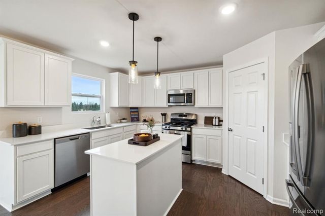 34398 Sandpiper Court, Chesterfield, MI 48047