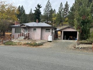 205 N HUMBOLT St, Canyon City, OR 97820