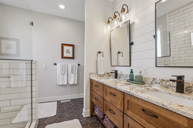 2719 Blooming Heights Drive, Norwalk, IA 50211