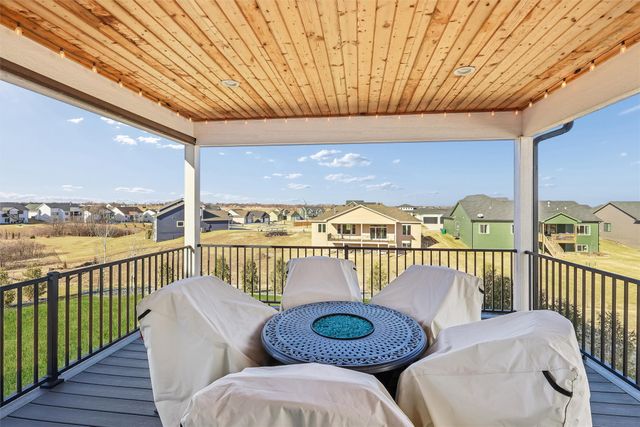 2719 Blooming Heights Drive, Norwalk, IA 50211