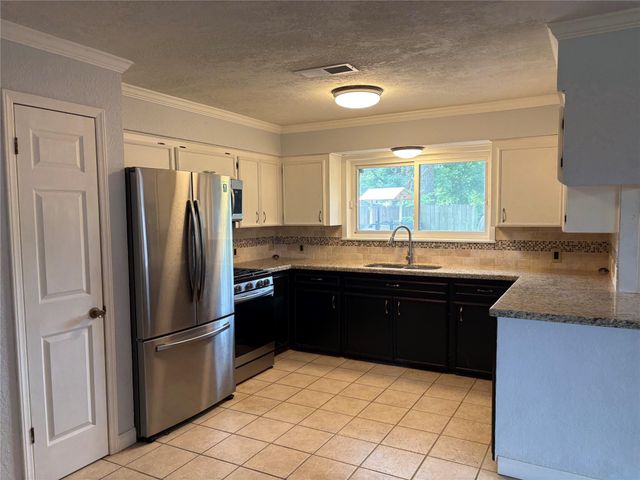 1303 Mac Drive, Sweeny, TX 77480