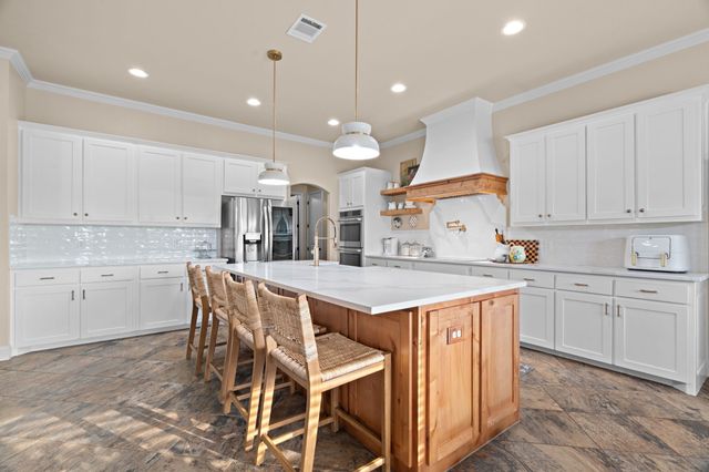 112 Eagle Moor Lane, Weatherford, TX 76087
