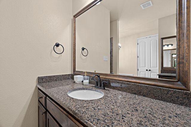 112 Eagle Moor Lane, Weatherford, TX 76087