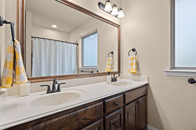 112 Eagle Moor Lane, Weatherford, TX 76087