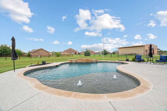112 Eagle Moor Lane, Weatherford, TX 76087