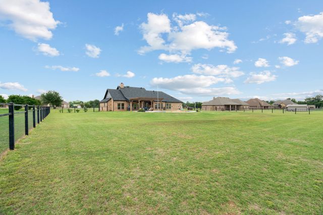 112 Eagle Moor Lane, Weatherford, TX 76087