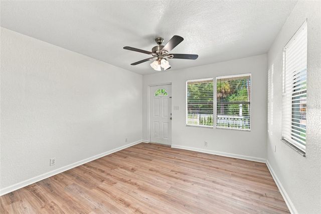 652 N JACKSON STREET, Eagle Lake, FL 33839
