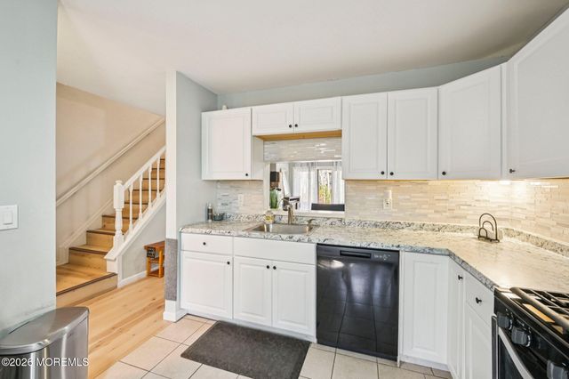 20 Greenwich Drive 2206, Galloway, NJ 08205