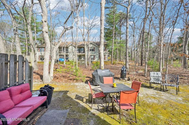 20 Greenwich Drive 2206, Galloway, NJ 08205
