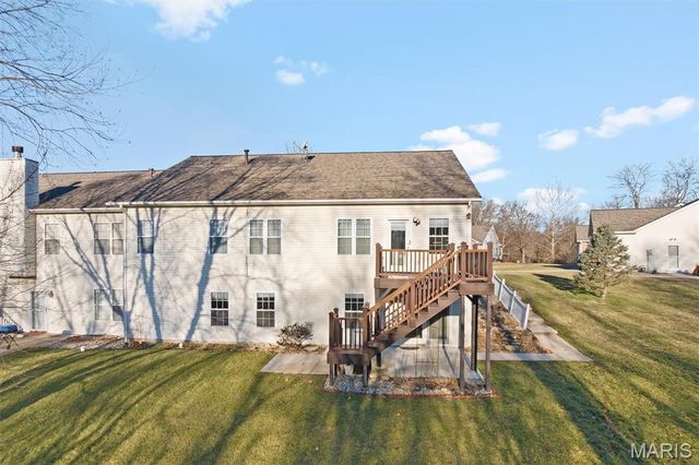 1675 Lakepointe Estates Drive, O'fallon, IL 62269