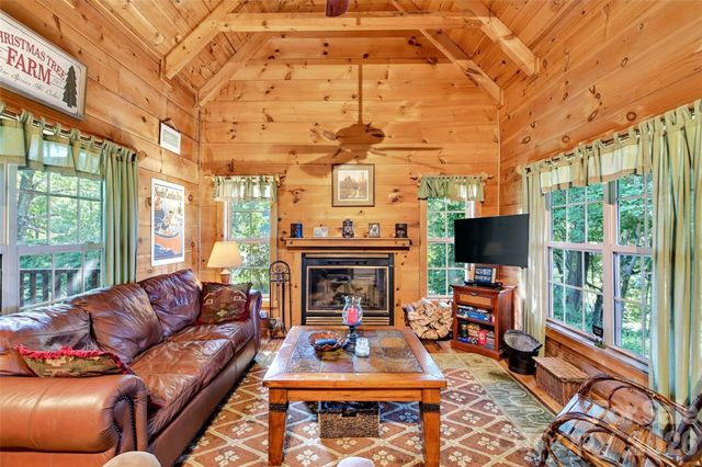 10 Camp Elliott Road, Black Mountain, NC 28711