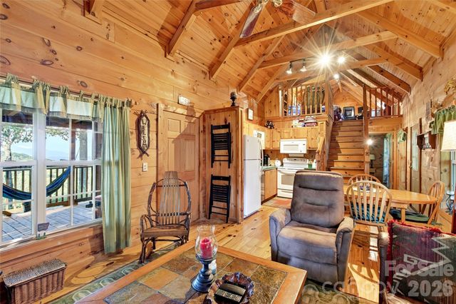 10 Camp Elliott Road, Black Mountain, NC 28711