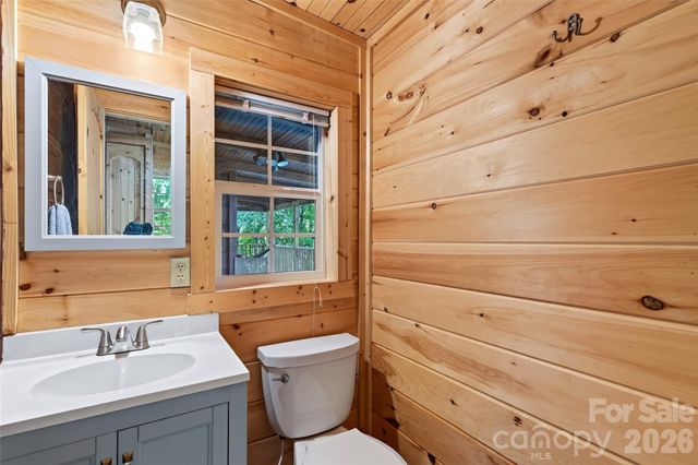 10 Camp Elliott Road, Black Mountain, NC 28711