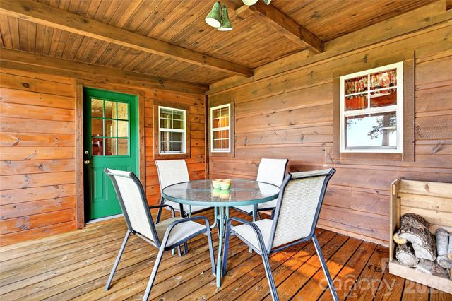 10 Camp Elliott Road, Black Mountain, NC 28711