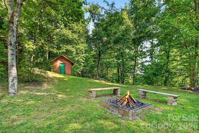 10 Camp Elliott Road, Black Mountain, NC 28711