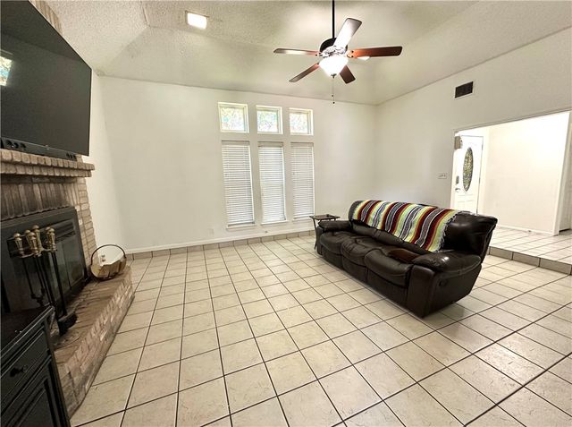4241 Lake Tahoe Dr, Corpus Christi, TX 78413
