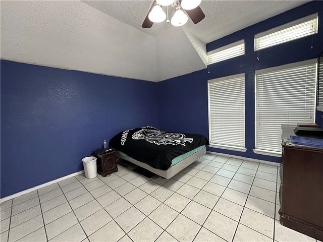 4241 Lake Tahoe Dr, Corpus Christi, TX 78413