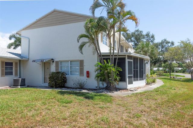 3281 38TH WAY S C, St Petersburg, FL 33711