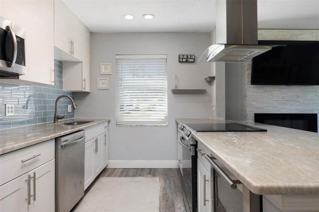 3281 38TH WAY S C, St Petersburg, FL 33711