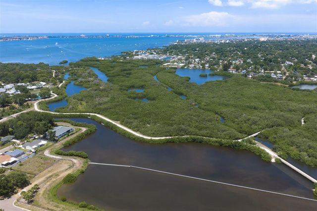 3281 38TH WAY S C, St Petersburg, FL 33711