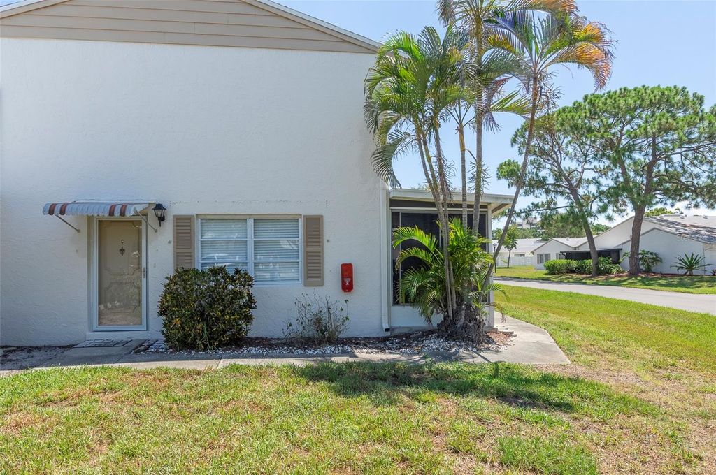 3281 38TH WAY S C, St Petersburg, FL 33711