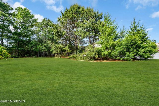 2 Brielle Court, Waretown, NJ 08758