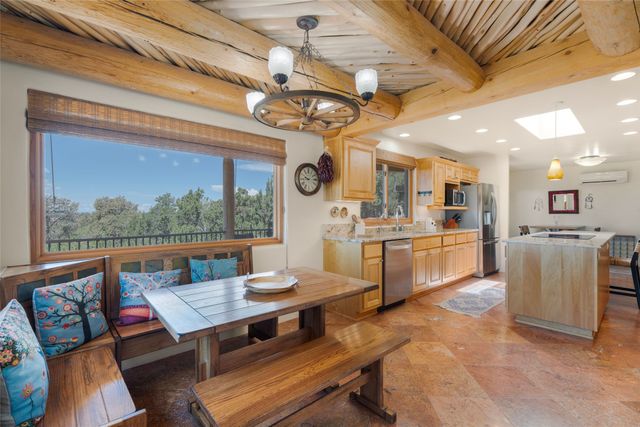 70 La Ventana Drive, Santa Fe, NM 87508