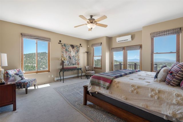 70 La Ventana Drive, Santa Fe, NM 87508