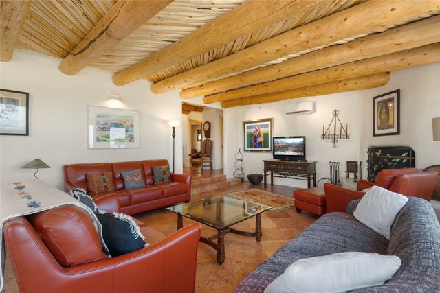 70 La Ventana Drive, Santa Fe, NM 87508