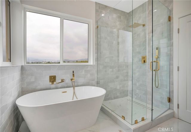 12515 Haleh Ln, Sylmar, CA 91342