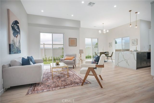 12515 Haleh Ln, Sylmar, CA 91342