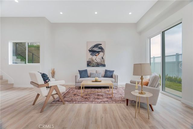 12515 Haleh Ln, Sylmar, CA 91342