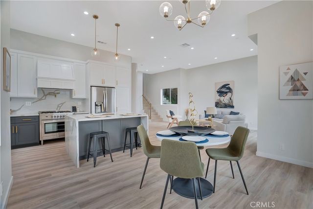 12515 Haleh Ln, Sylmar, CA 91342