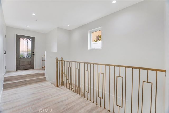 12515 Haleh Ln, Sylmar, CA 91342