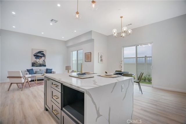 12515 Haleh Ln, Sylmar, CA 91342