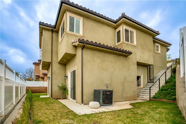 12515 Haleh Ln, Sylmar, CA 91342