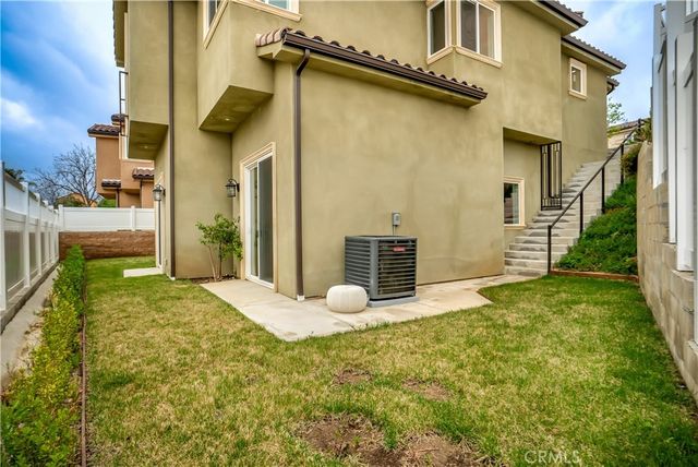 12515 Haleh Ln, Sylmar, CA 91342