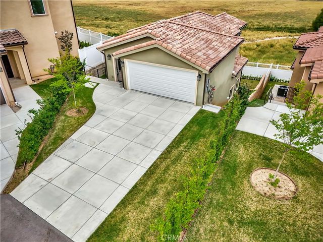 12515 Haleh Ln, Sylmar, CA 91342