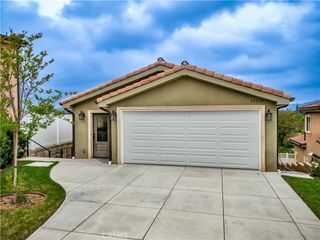 12515 Haleh Ln, Sylmar, CA 91342