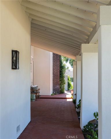 2 Shoal Drive, Corona Del Mar, CA 92625