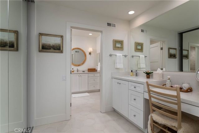 2 Shoal Drive, Corona Del Mar, CA 92625