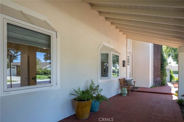 2 Shoal Drive, Corona Del Mar, CA 92625