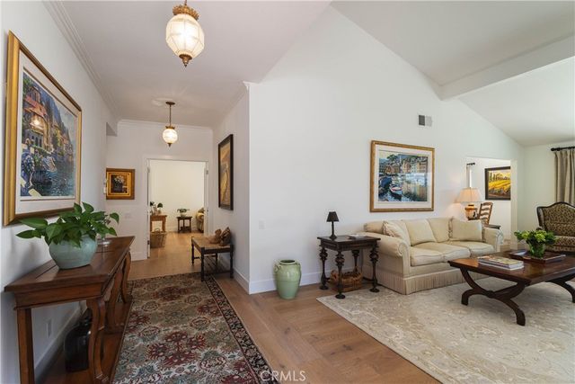 2 Shoal Drive, Corona Del Mar, CA 92625