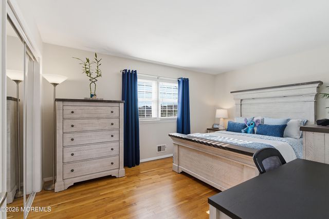 3148 Oceanic Drive, Toms River, NJ 08753