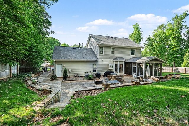 5010 Ardenwoods Drive, Charlotte, NC 28215