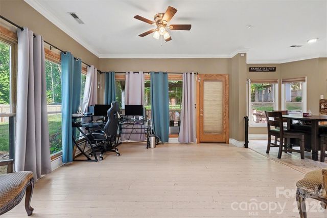 5010 Ardenwoods Drive, Charlotte, NC 28215