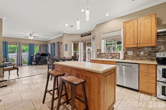 5010 Ardenwoods Drive, Charlotte, NC 28215