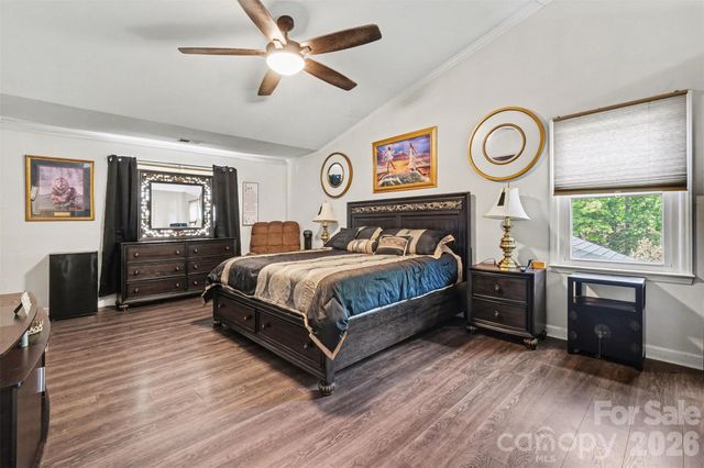 5010 Ardenwoods Drive, Charlotte, NC 28215