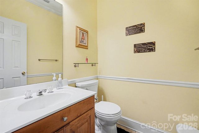 5010 Ardenwoods Drive, Charlotte, NC 28215