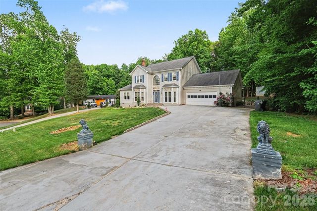 5010 Ardenwoods Drive, Charlotte, NC 28215